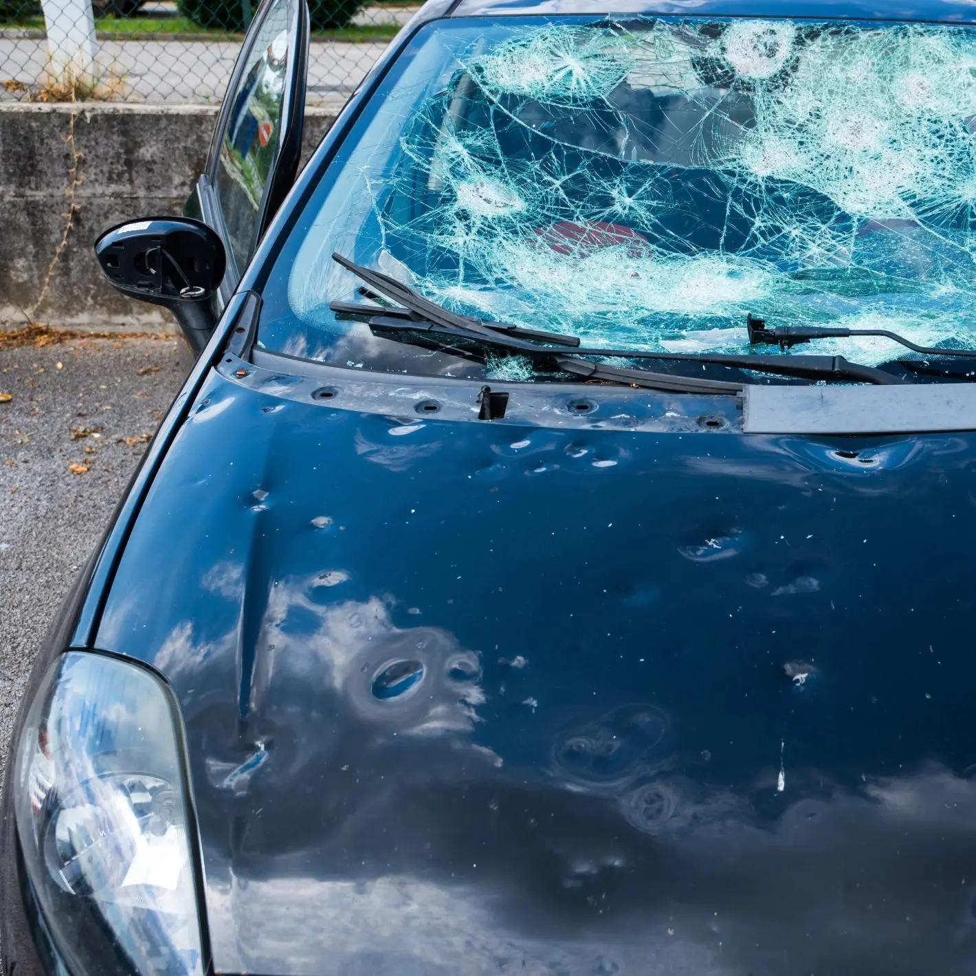 Danni da grandine alle auto: perché oggi sono più frequenti e costosi