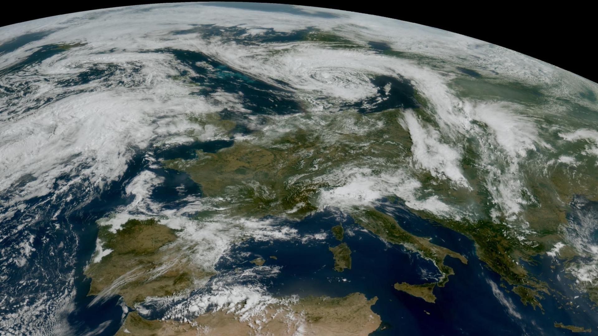 Guardiamo le immagini satellitari del meteo ogni giorno. Ma sappiamo davvero cosa stiamo vedendo?